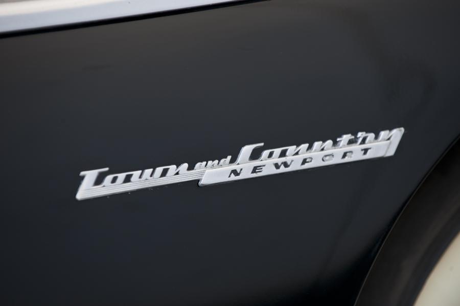  Chrysler Town & Country Newport Coupe 1950 года  (фото 19 из 46)